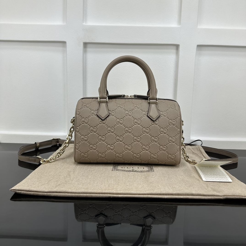 G*u*i speedy bags